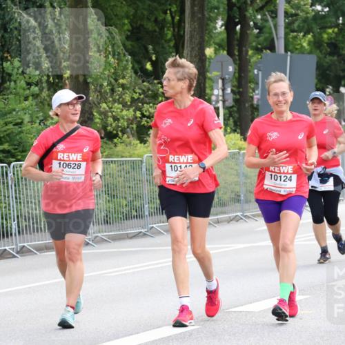 08.06.2024 - REWE Women's Run Strokosch-Dieckow http://msf.ph/oto/6261137 09.06.2024 10:08:25 Laufen 10628, 1014, 10124 meine-sportfotos.de