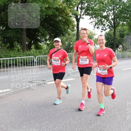 08.06.2024 - REWE Women's Run Strokosch-Dieckow http://msf.ph/oto/6261151 09.06.2024 10:08:31 Laufen 10628, 10143, 1012 meine-sportfotos.de