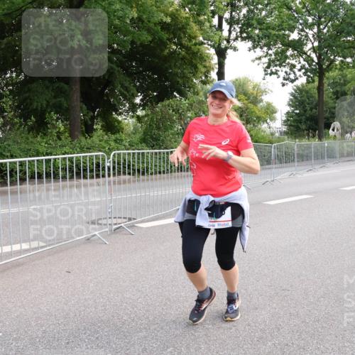 08.06.2024 - REWE Women's Run Strokosch-Dieckow http://msf.ph/oto/6261171 09.06.2024 10:08:35 Laufen  meine-sportfotos.de