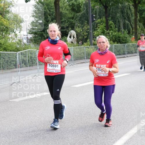08.06.2024 - REWE Women's Run Strokosch-Dieckow http://msf.ph/oto/6261182 09.06.2024 10:08:41 Laufen 10591, 102, 10100, 10061 meine-sportfotos.de