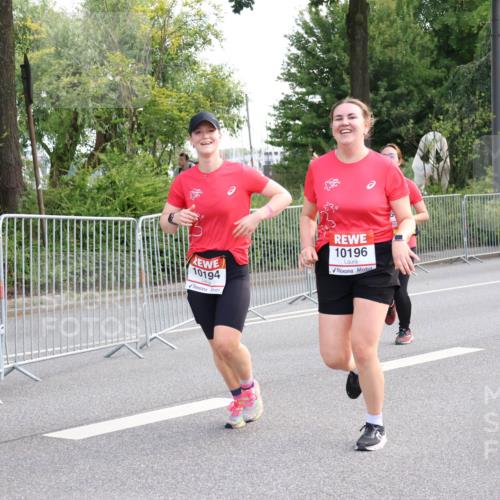 08.06.2024 - REWE Women's Run Strokosch-Dieckow http://msf.ph/oto/6261600 09.06.2024 10:01:47 Laufen 10194, 10196 meine-sportfotos.de