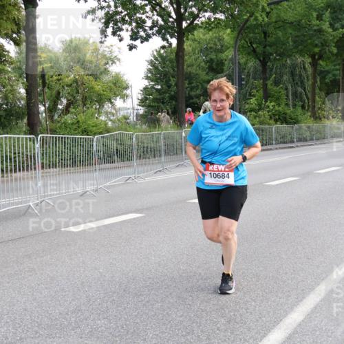 08.06.2024 - REWE Women's Run Strokosch-Dieckow http://msf.ph/oto/6261618 09.06.2024 10:01:58 Laufen 10684 meine-sportfotos.de