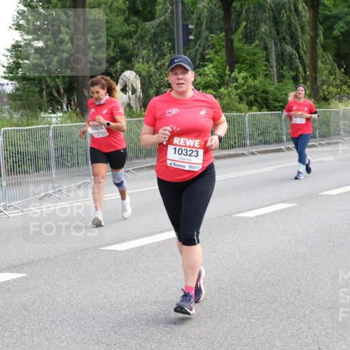08.06.2024 - REWE Women's Run Strokosch-Dieckow http://msf.ph/oto/6261662 09.06.2024 10:02:30 Laufen 10274, 10323, 1048 meine-sportfotos.de