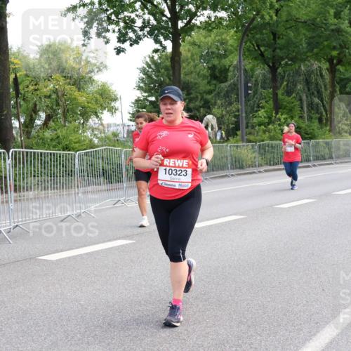 08.06.2024 - REWE Women's Run Strokosch-Dieckow http://msf.ph/oto/6261663 09.06.2024 10:02:31 Laufen 10323 meine-sportfotos.de