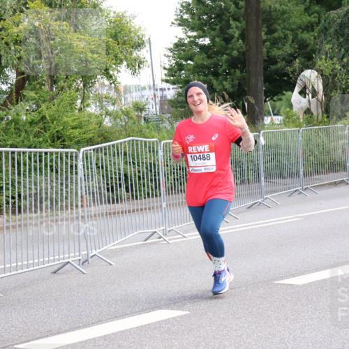 08.06.2024 - REWE Women's Run Strokosch-Dieckow http://msf.ph/oto/6261668 09.06.2024 10:02:34 Laufen 10488 meine-sportfotos.de