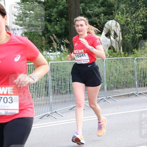 08.06.2024 - REWE Women's Run Strokosch-Dieckow http://msf.ph/oto/6261683 09.06.2024 10:02:54 Laufen 10703, 10241 meine-sportfotos.de