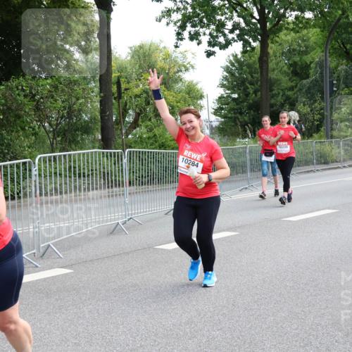 08.06.2024 - REWE Women's Run Strokosch-Dieckow http://msf.ph/oto/6261708 09.06.2024 10:03:09 Laufen 10463, 10284, 10220 meine-sportfotos.de