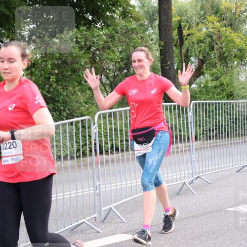 08.06.2024 - REWE Women's Run Strokosch-Dieckow http://msf.ph/oto/6261720 09.06.2024 10:03:12 Laufen 0220 meine-sportfotos.de