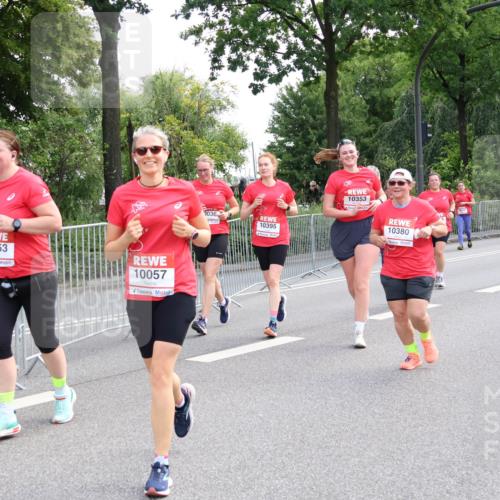 08.06.2024 - REWE Women's Run Strokosch-Dieckow http://msf.ph/oto/6261737 09.06.2024 10:03:19 Laufen 10753, 10057, 036, 10395, 10353, 10380 meine-sportfotos.de