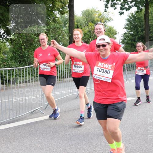 08.06.2024 - REWE Women's Run Strokosch-Dieckow http://msf.ph/oto/6261744 09.06.2024 10:03:21 Laufen 10453, 10056, 10395, 10380, 10416 meine-sportfotos.de