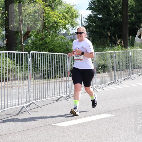 08.06.2024 - REWE Women's Run Strokosch-Dieckow http://msf.ph/oto/6261783 09.06.2024 10:03:56 Laufen 10670 meine-sportfotos.de
