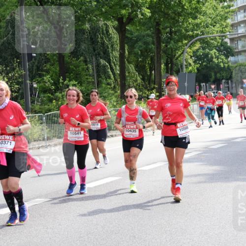 08.06.2024 - REWE Women's Run Strokosch-Dieckow http://msf.ph/oto/6261827 09.06.2024 10:04:19 Laufen 10294, 10371, 10514, 10541, 10435, 10569 meine-sportfotos.de