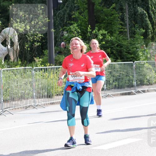 08.06.2024 - REWE Women's Run Strokosch-Dieckow http://msf.ph/oto/6261854 09.06.2024 10:04:28 Laufen 10, 321, 10293 meine-sportfotos.de