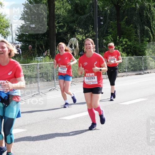 08.06.2024 - REWE Women's Run Strokosch-Dieckow http://msf.ph/oto/6261862 09.06.2024 10:04:31 Laufen 105, 10321, 10293, 10048 meine-sportfotos.de
