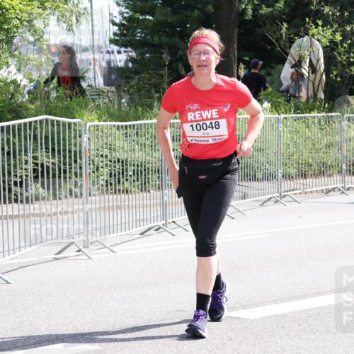 08.06.2024 - REWE Women's Run Strokosch-Dieckow http://msf.ph/oto/6261866 09.06.2024 10:04:33 Laufen 10048 meine-sportfotos.de