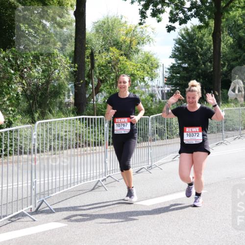 08.06.2024 - REWE Women's Run Strokosch-Dieckow http://msf.ph/oto/6261911 09.06.2024 10:05:02 Laufen 0315, 10767, 10372 meine-sportfotos.de