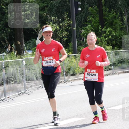 08.06.2024 - REWE Women's Run Strokosch-Dieckow http://msf.ph/oto/6261950 09.06.2024 10:05:35 Laufen 10075, 10429 meine-sportfotos.de