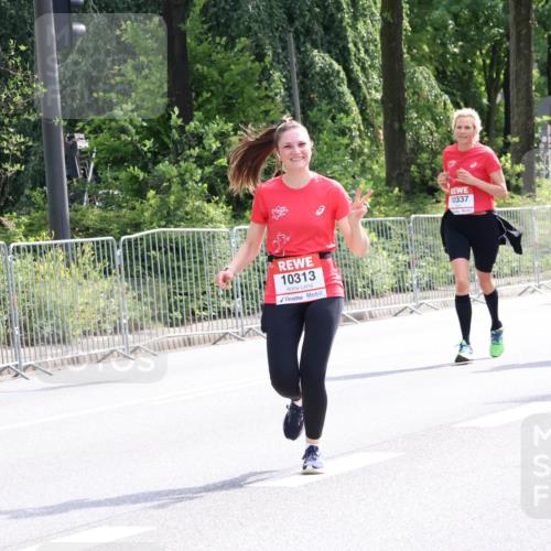 08.06.2024 - REWE Women's Run Strokosch-Dieckow http://msf.ph/oto/6261955 09.06.2024 10:05:44 Laufen 10313, 10337, 10768 meine-sportfotos.de
