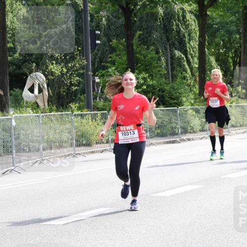 08.06.2024 - REWE Women's Run Strokosch-Dieckow http://msf.ph/oto/6261956 09.06.2024 10:05:45 Laufen 10313, 10337, 10768 meine-sportfotos.de