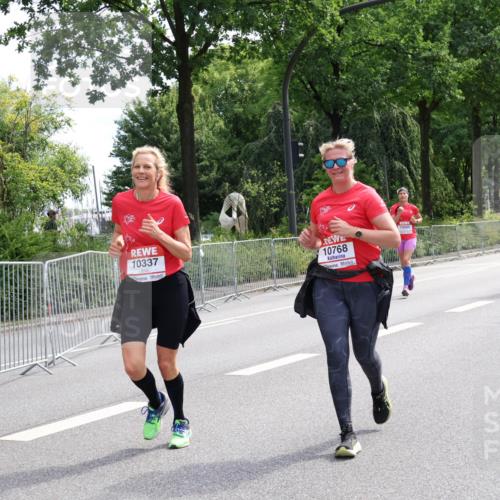 08.06.2024 - REWE Women's Run Strokosch-Dieckow http://msf.ph/oto/6261965 09.06.2024 10:05:50 Laufen 10337, 10768 meine-sportfotos.de