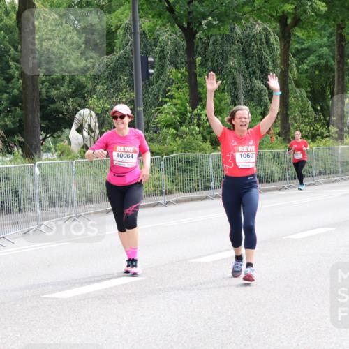 08.06.2024 - REWE Women's Run Strokosch-Dieckow http://msf.ph/oto/6262003 09.06.2024 10:06:27 Laufen 10064, 10607, 10298 meine-sportfotos.de