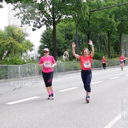 08.06.2024 - REWE Women's Run Strokosch-Dieckow http://msf.ph/oto/6262009 09.06.2024 10:06:28 Laufen 10064, 10607 meine-sportfotos.de