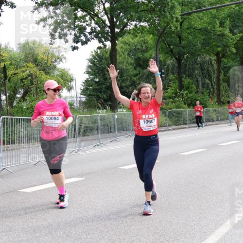08.06.2024 - REWE Women's Run Strokosch-Dieckow http://msf.ph/oto/6262011 09.06.2024 10:06:29 Laufen 10064, 10607 meine-sportfotos.de