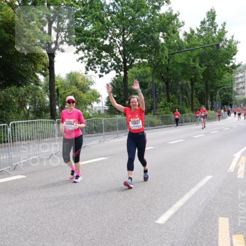 08.06.2024 - REWE Women's Run Strokosch-Dieckow http://msf.ph/oto/6262013 09.06.2024 10:06:29 Laufen 10064, 10607 meine-sportfotos.de