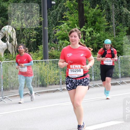 08.06.2024 - REWE Women's Run Strokosch-Dieckow http://msf.ph/oto/6262015 09.06.2024 10:06:34 Laufen 10577, 10005, 10298, 10649, 10059 meine-sportfotos.de
