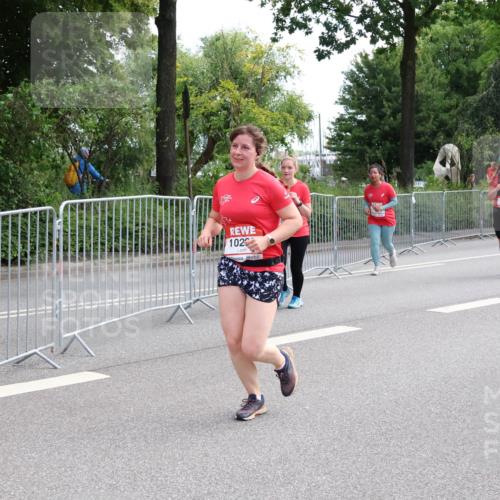 08.06.2024 - REWE Women's Run Strokosch-Dieckow http://msf.ph/oto/6262021 09.06.2024 10:06:37 Laufen 1020, 10649 meine-sportfotos.de