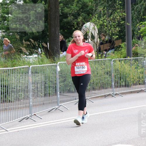 08.06.2024 - REWE Women's Run Strokosch-Dieckow http://msf.ph/oto/6262069 09.06.2024 10:07:00 Laufen 10150, 10049 meine-sportfotos.de
