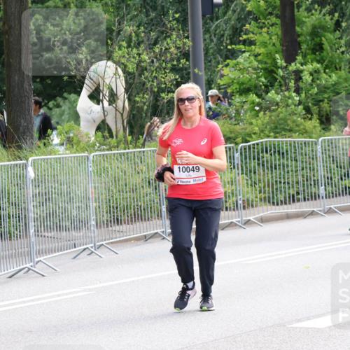 08.06.2024 - REWE Women's Run Strokosch-Dieckow http://msf.ph/oto/6262072 09.06.2024 10:07:01 Laufen 10150, 10049, 10694, 10787, 10695 meine-sportfotos.de