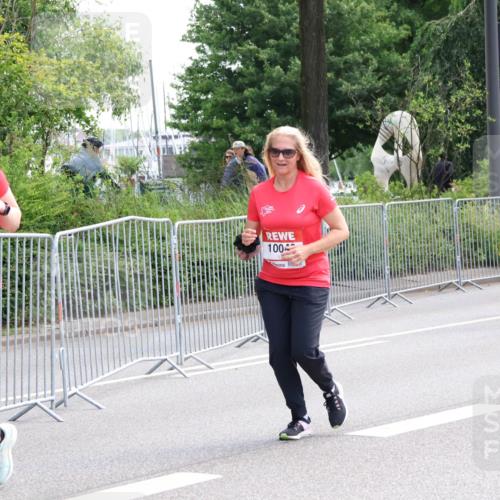 08.06.2024 - REWE Women's Run Strokosch-Dieckow http://msf.ph/oto/6262075 09.06.2024 10:07:03 Laufen 10150, 100, 10694, 107 meine-sportfotos.de