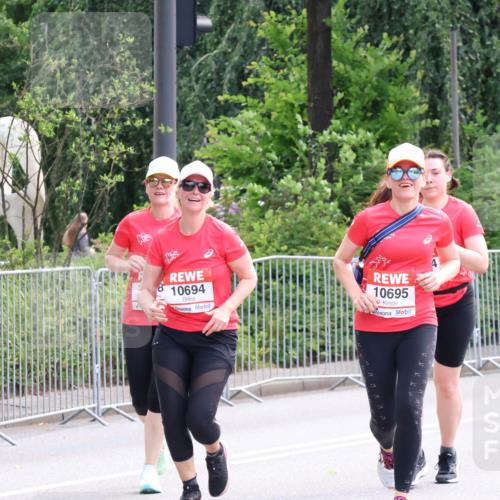 08.06.2024 - REWE Women's Run Strokosch-Dieckow http://msf.ph/oto/6262076 09.06.2024 10:07:04 Laufen 10694, 10695 meine-sportfotos.de