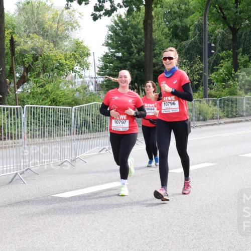 08.06.2024 - REWE Women's Run Strokosch-Dieckow http://msf.ph/oto/6262097 09.06.2024 10:07:17 Laufen 10797, 10796, 10444 meine-sportfotos.de