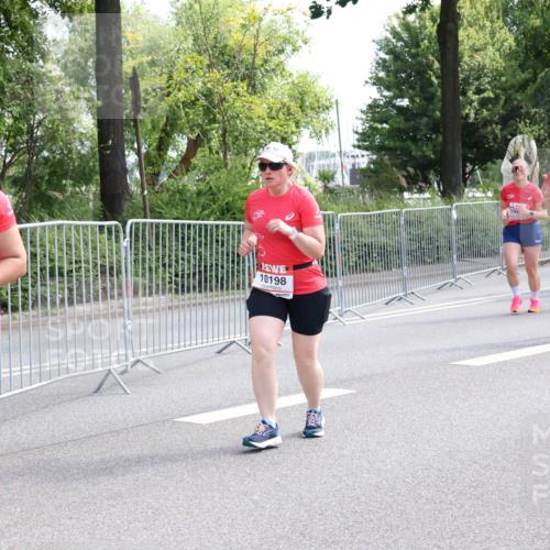 08.06.2024 - REWE Women's Run Strokosch-Dieckow http://msf.ph/oto/6262139 09.06.2024 10:07:38 Laufen 10568, 10198, 102, 10251, 10167 meine-sportfotos.de