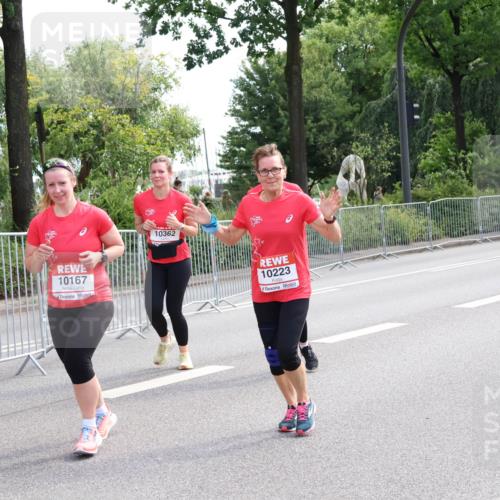 08.06.2024 - REWE Women's Run Strokosch-Dieckow http://msf.ph/oto/6262148 09.06.2024 10:07:43 Laufen 10167, 10362, 10223 meine-sportfotos.de