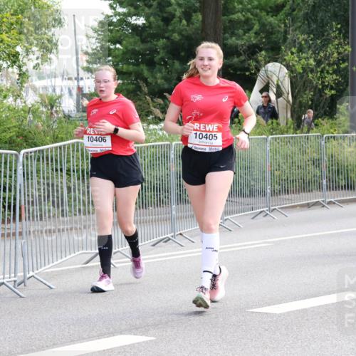 08.06.2024 - REWE Women's Run Strokosch-Dieckow http://msf.ph/oto/6262166 09.06.2024 10:07:55 Laufen 10406, 10405, 10147, 1 meine-sportfotos.de