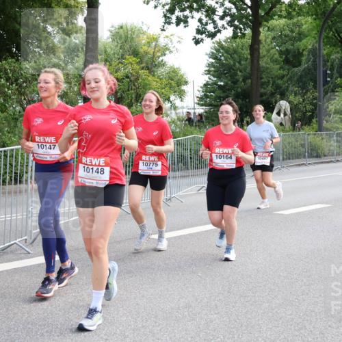 08.06.2024 - REWE Women's Run Strokosch-Dieckow http://msf.ph/oto/6262177 09.06.2024 10:08:00 Laufen 10147, 10148, 10775, 10164, 10342, 10497 meine-sportfotos.de