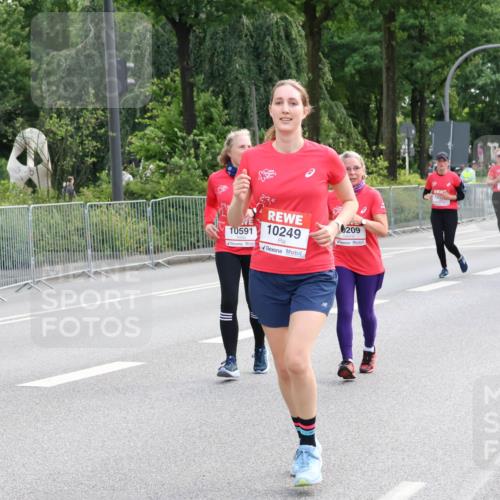 08.06.2024 - REWE Women's Run Strokosch-Dieckow http://msf.ph/oto/6262423 09.06.2024 10:08:38 Laufen 10591, 10249, 209, 10061, 105 meine-sportfotos.de