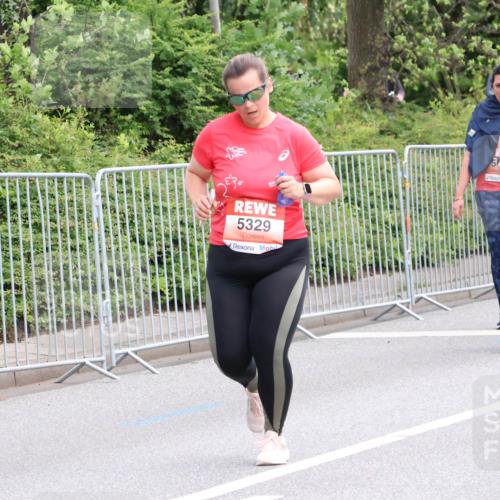 08.06.2024 - REWE Women's Run Strokosch-Dieckow http://msf.ph/oto/6264659 09.06.2024 11:04:34 Laufen 5329, 5, 5571 meine-sportfotos.de