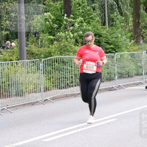 08.06.2024 - REWE Women's Run Strokosch-Dieckow http://msf.ph/oto/6264661 09.06.2024 11:04:35 Laufen 5329, 5571 meine-sportfotos.de
