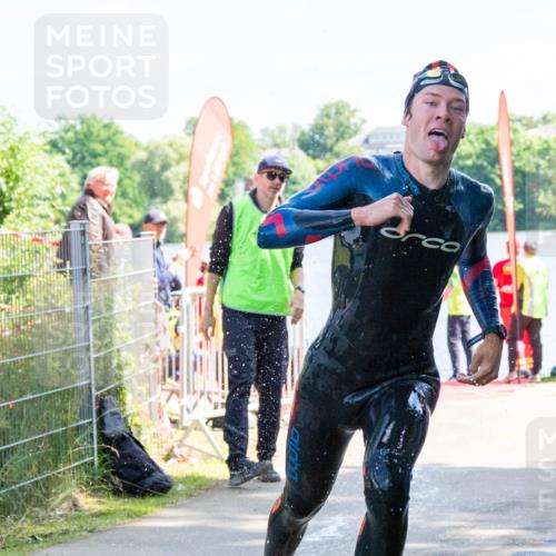 16.06.2024 - 7 Türme Triathlon MichiJ http://msf.ph/oto/6264703 16.06.2024 11:06:23 Schwimmen  meine-sportfotos.de