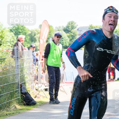 16.06.2024 - 7 Türme Triathlon MichiJ http://msf.ph/oto/6264704 16.06.2024 11:06:23 Schwimmen  meine-sportfotos.de