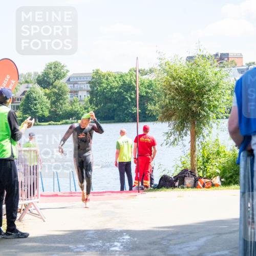 16.06.2024 - 7 Türme Triathlon MichiJ http://msf.ph/oto/6264723 16.06.2024 11:08:13 Schwimmen 208, 245 meine-sportfotos.de