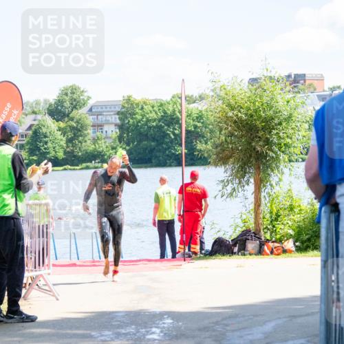 16.06.2024 - 7 Türme Triathlon MichiJ http://msf.ph/oto/6264724 16.06.2024 11:08:13 Schwimmen 208, 245 meine-sportfotos.de