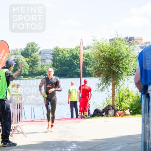 16.06.2024 - 7 Türme Triathlon MichiJ http://msf.ph/oto/6264725 16.06.2024 11:08:14 Schwimmen 208, 245 meine-sportfotos.de