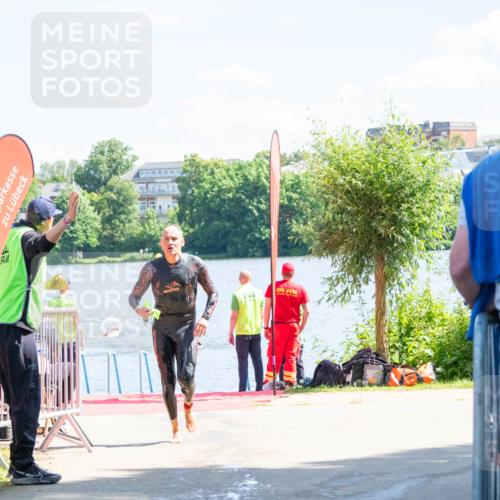 16.06.2024 - 7 Türme Triathlon MichiJ http://msf.ph/oto/6264727 16.06.2024 11:08:14 Schwimmen 208, 245 meine-sportfotos.de