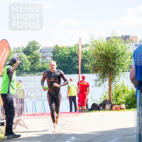 16.06.2024 - 7 Türme Triathlon MichiJ http://msf.ph/oto/6264728 16.06.2024 11:08:14 Schwimmen 208, 245 meine-sportfotos.de