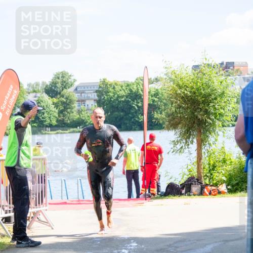 16.06.2024 - 7 Türme Triathlon MichiJ http://msf.ph/oto/6264729 16.06.2024 11:08:14 Schwimmen 208, 245 meine-sportfotos.de
